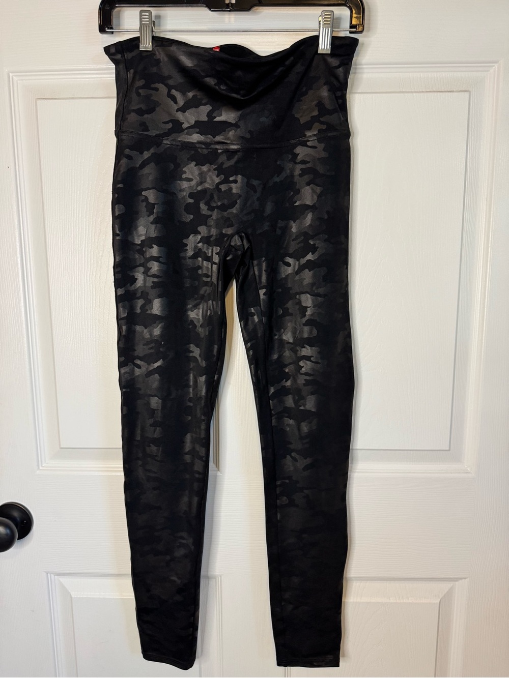 SPANX Black Camouflage High-Waist Leggings with Red Tag